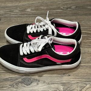 Vans Men’s/Women’s Black and Hot Pink Sneakers